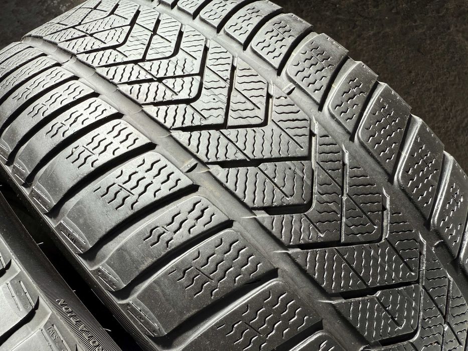 2x Anvelope Iarna 275/45 R20 runflat - Pirelli Scorpion Winter RSC run