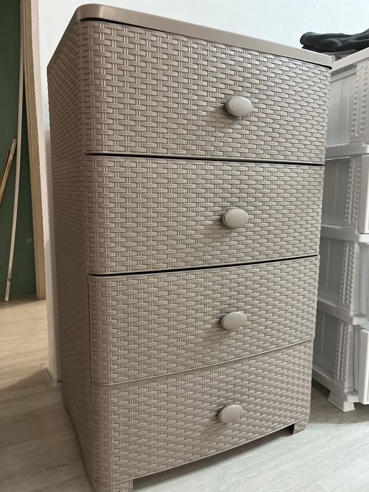 Пластиковый комод