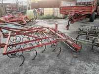 Combinator agricol cultivator cu tăvălug