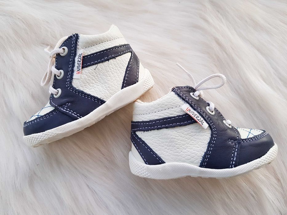 Бебешки обувки за прохождане Univerzál №18