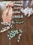 Lot flori artificiale și funda catifea 250