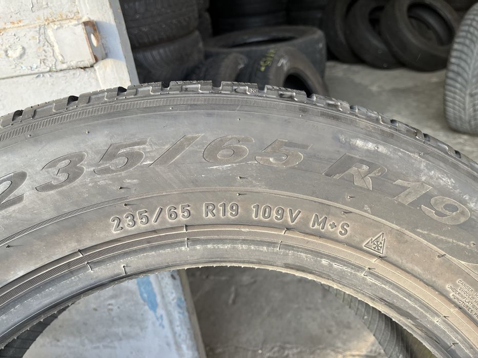 4 бр. зимни гуми 235/65/19 Pirelli DOT 2715 6 mm
