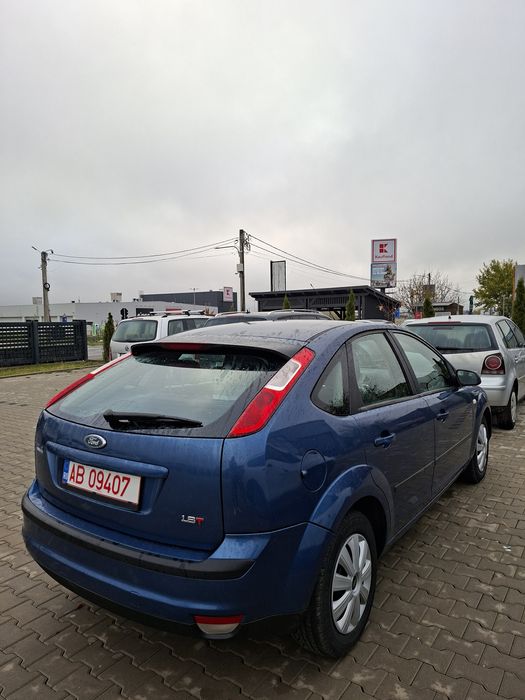 Ford Focus 1.6 Benzină