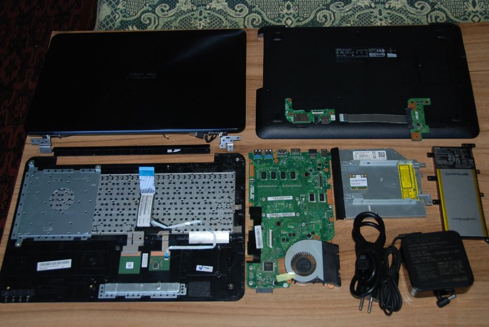 Лаптоп Asus X555DG 15.6" лентов кабел с камерата