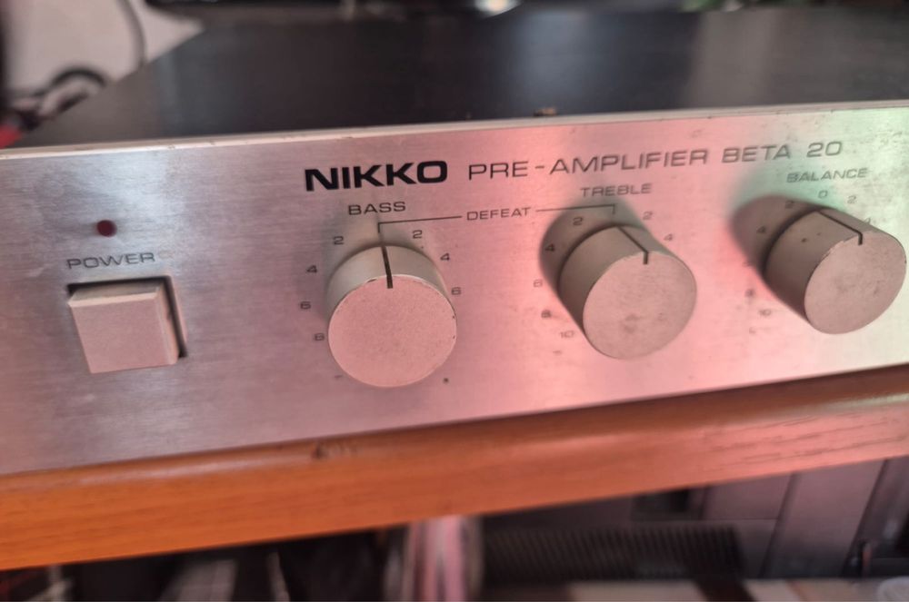 Preamplificator Nikko Beta 20