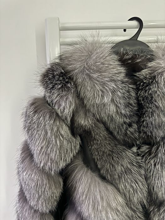 Blana naturala de vulpe in model V