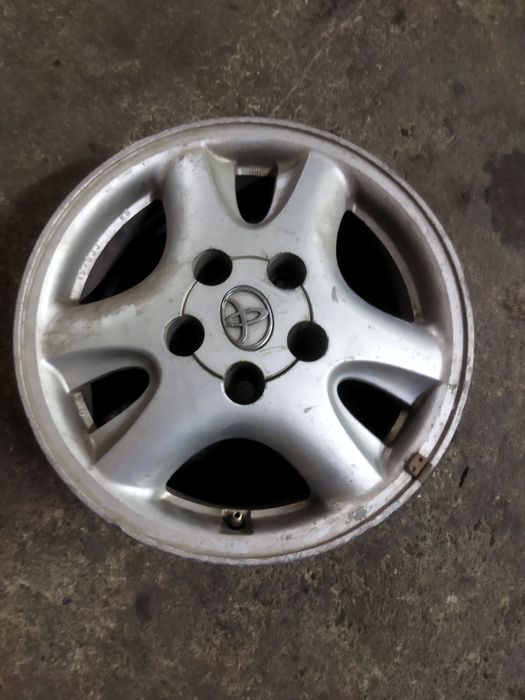 Продам диски тоета