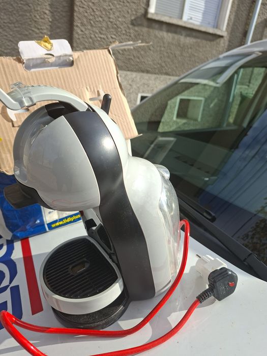 Кафе машина за капсули Dolce Gusto