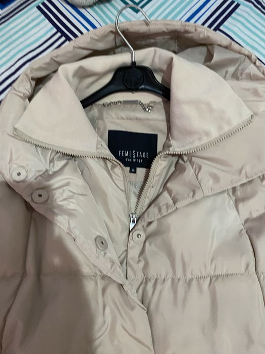 Geaca cu puf de gasca.