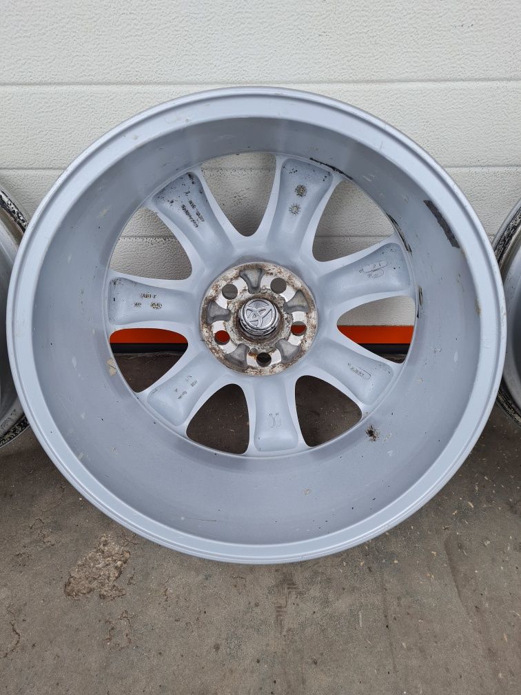 Оригинални джанти за ТОЬОТА TOYOTA R17 5x100 ET45 7J
