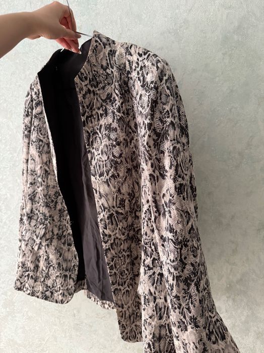 Женская одежда платье