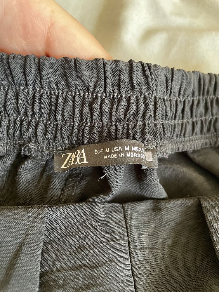 широк панталон на Zara