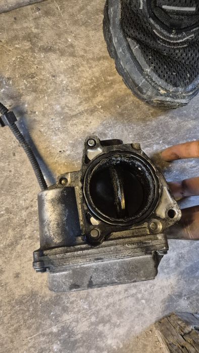 Дросел клапа за Ауди А4 Б7 2.0 ТДИ