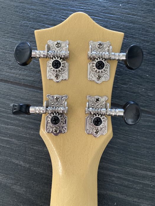 укулеле FLIGHT