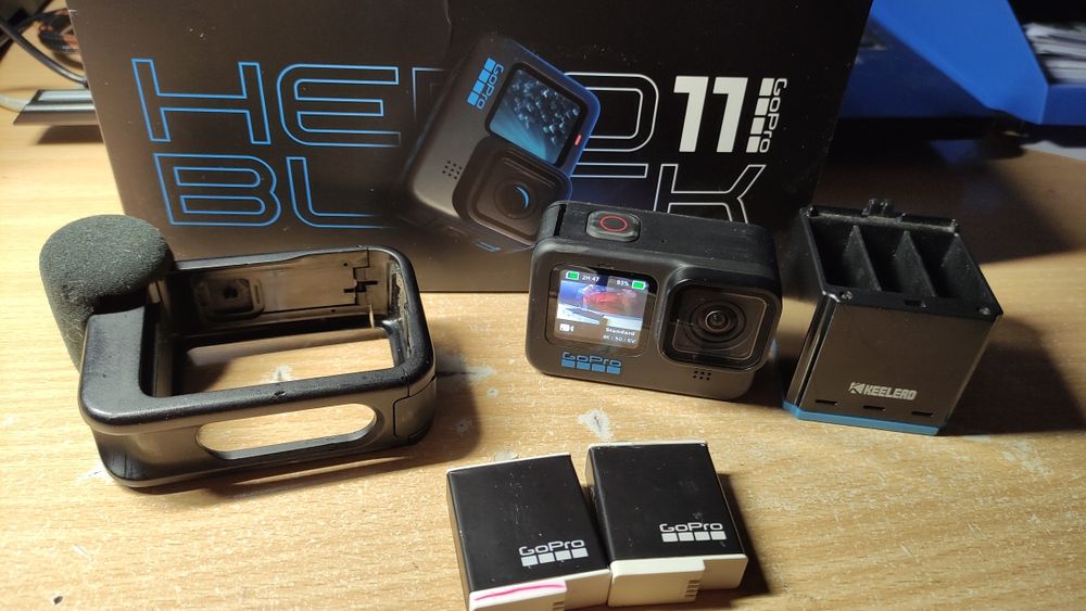 Go Pro Hero 11, media mod,incarcator, 3 baterii