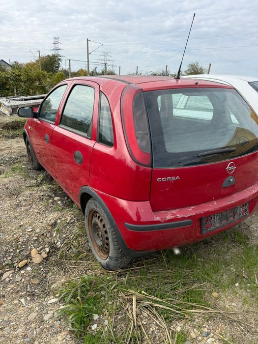 Dezmembrez Opel Corsa C 1.2i 1.3cdti Piese