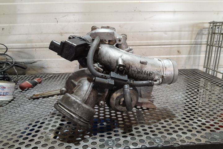 Turbosuflanta 06J145702K 06J145702K Volkswagen VW Tiguan 1 5N [2007 -