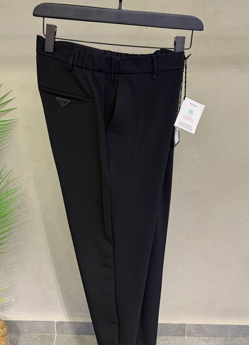 Pantaloni barbati Prada