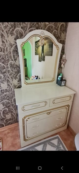 Срочно продам тумбочки