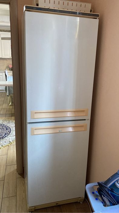 Продам холодильник Stinol