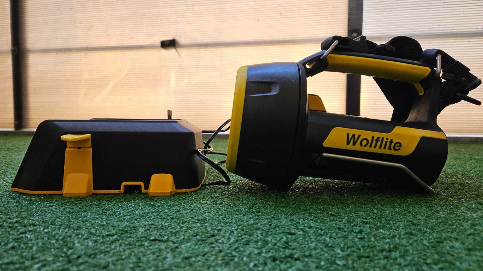 Lanterna Wolflite XT-70