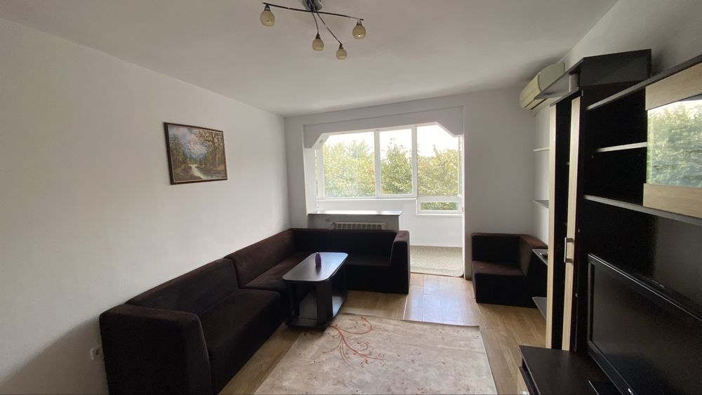 Vand apartament 2 camere cu central proprie