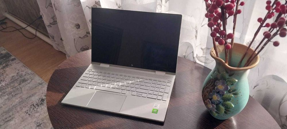 Ноутбук HP ENVY (сенсорный)