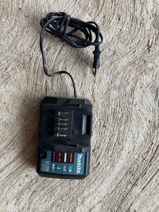 Alimentator Incarcator Makita DC 18WA 14,4v-18v 1,7A