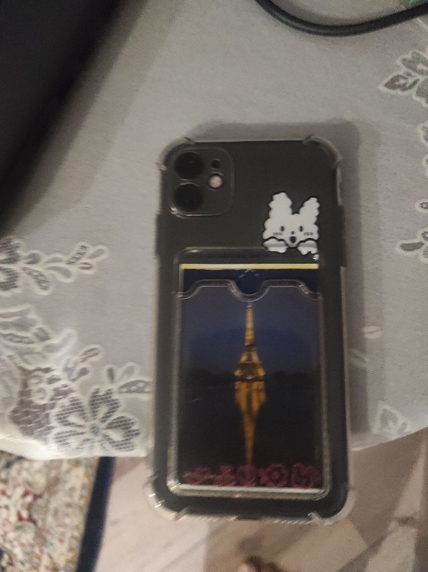 Iphone 11, память 128 гигов