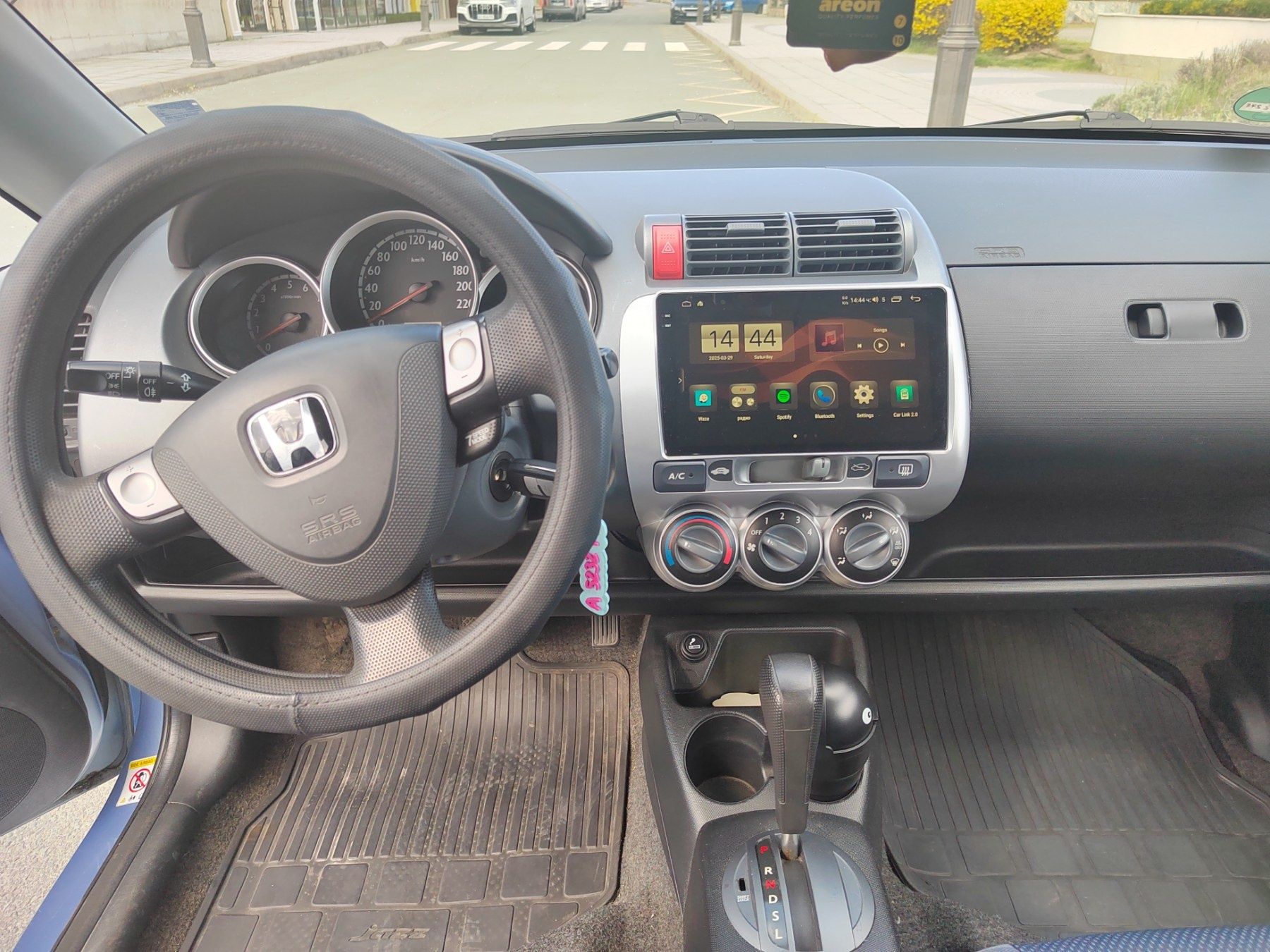 Honda Jazz 1.4 /автомат/навигация/предна и задна камера