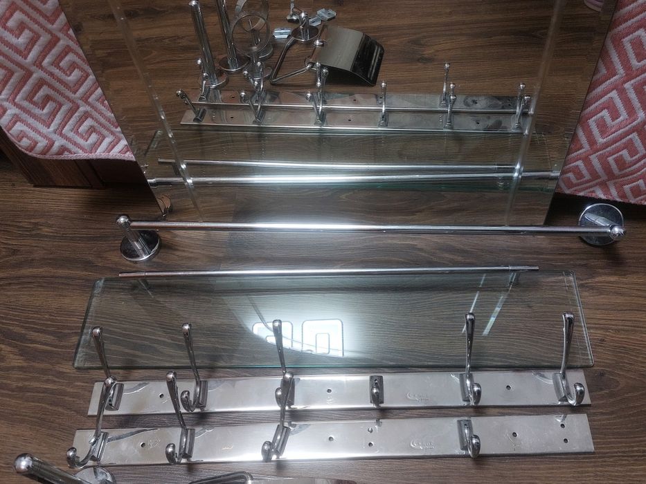 Для ванны набор.