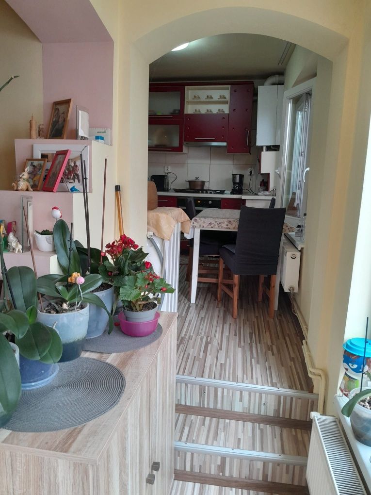 Casa zona centrala sau schimb cu apartament