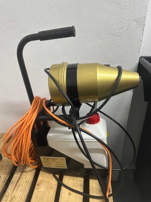 Nebulizator pentru dezinfectie si dezinsectie