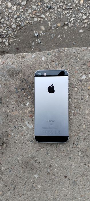 iPhone SE (2017) 32GB Silver сребрист цвят 86% батерия отключен
