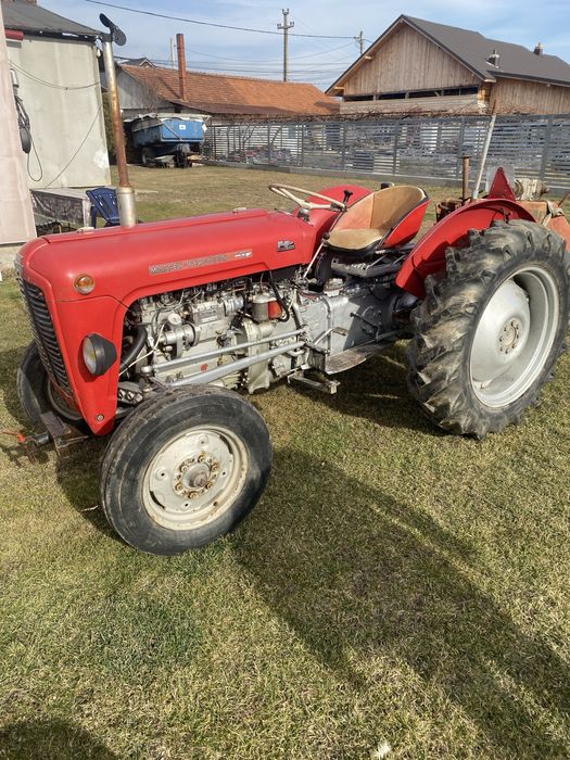 Tractor Massey Ferguson