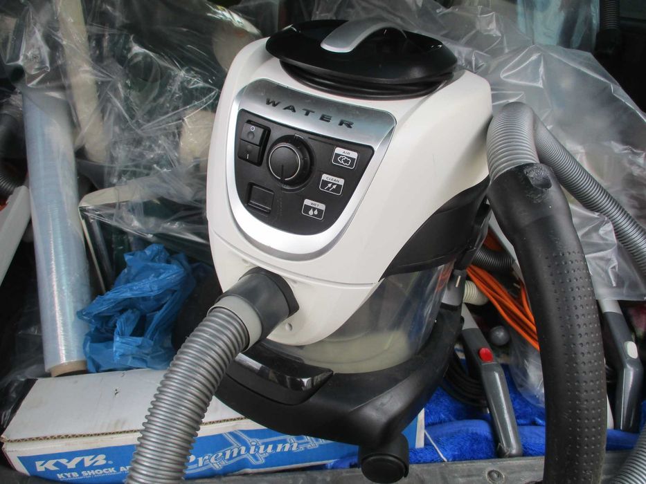 aspirator cu filtrare prin apa /pro aqua / rainbow