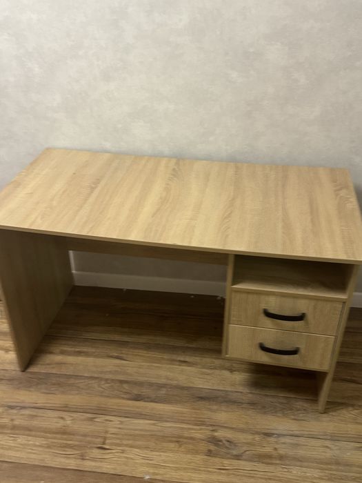 Продам письменный, компьютерный стол 65х130