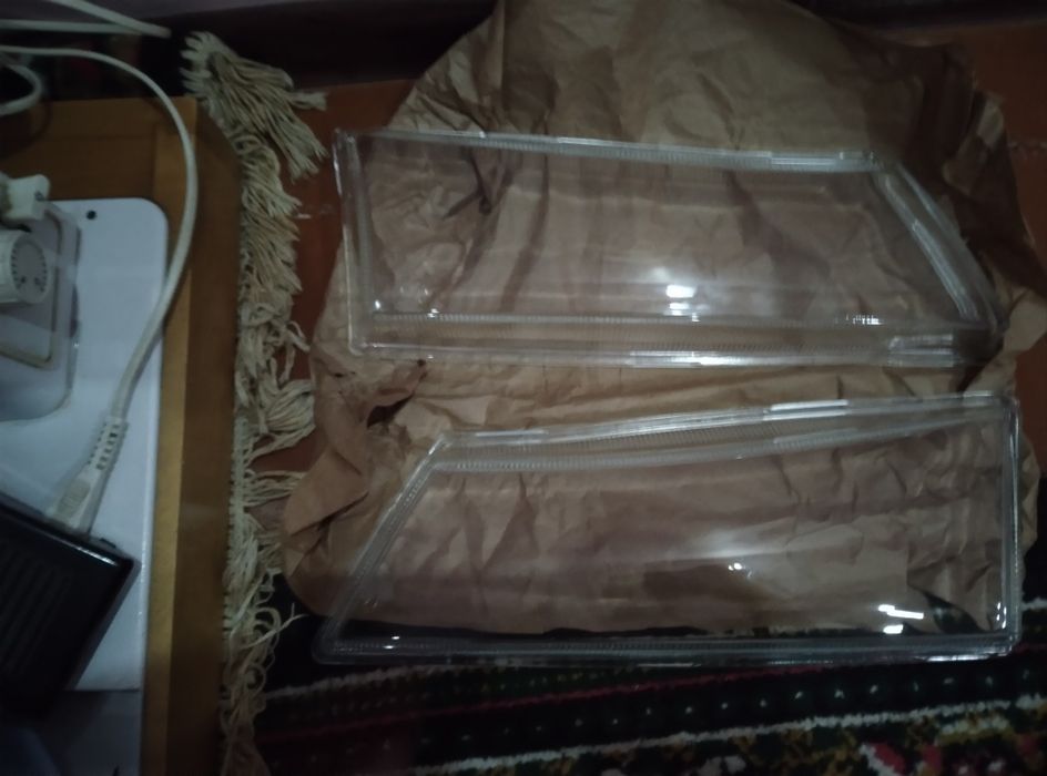 Продается противотуманные фары и глаткие стекла на фары нексия 1