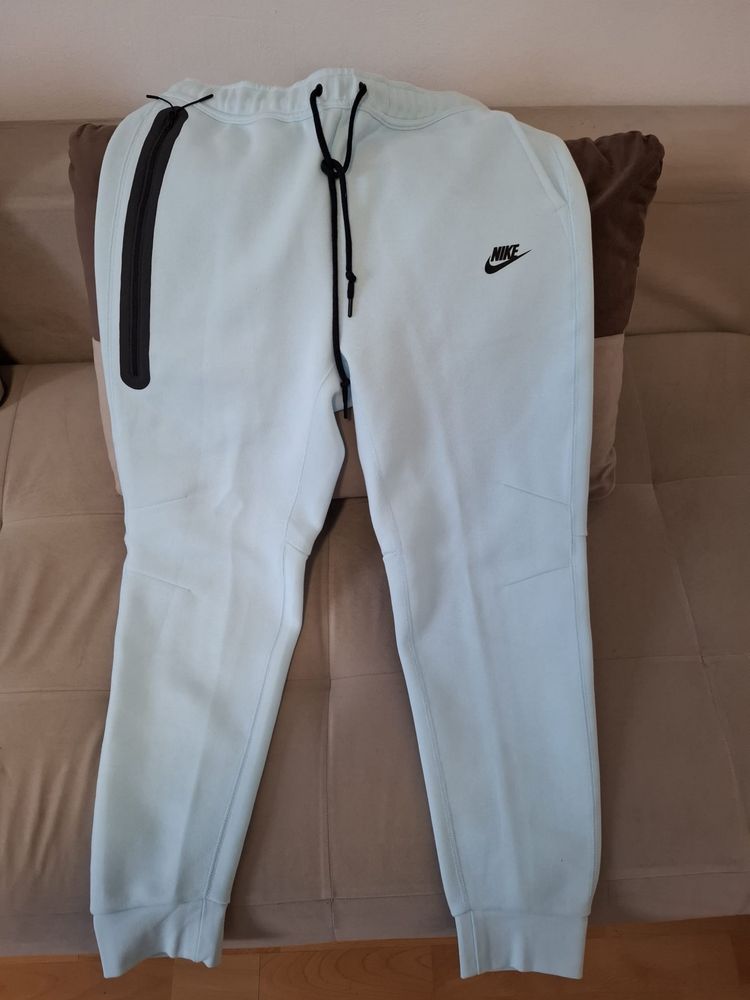 Pantaloni nike tech marimea L