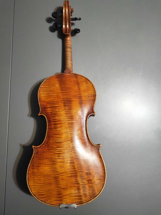 Vând vioara copie Antonio Stradivarius