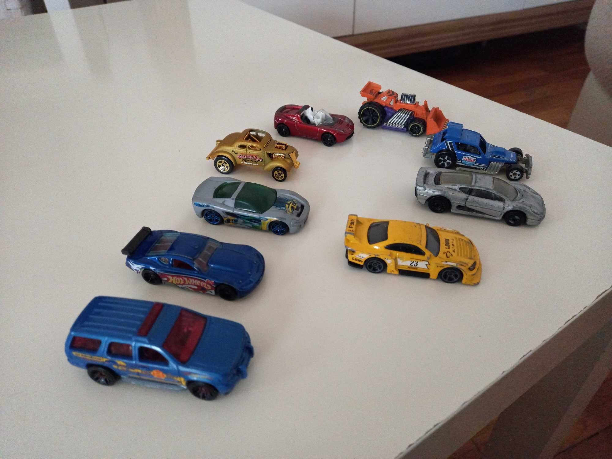 Стари и по-нови колички Hotwheels, има и доста редки