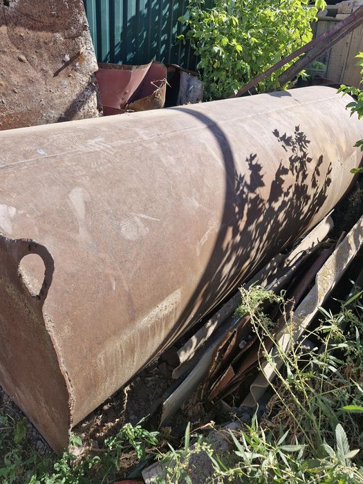 Продам емкость металическую