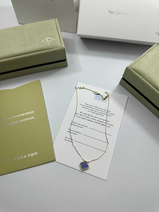 Colier Van Cleef & Arpels Aur 750 Chalcedony