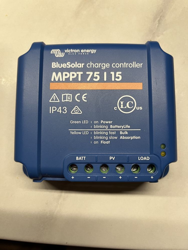 Соларен контролер Victron MPPT 75/15 (12/24V-15A).