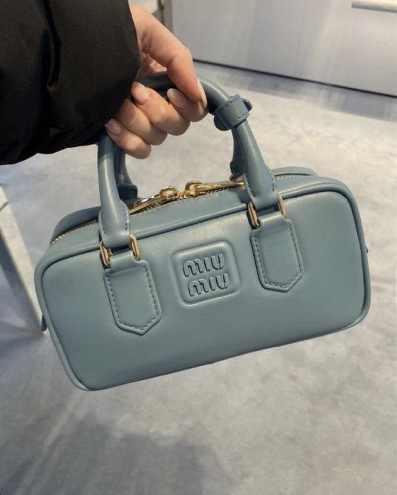 НАМАЛЕНИЕ ДО 15 Бежова чанта Miu Miu