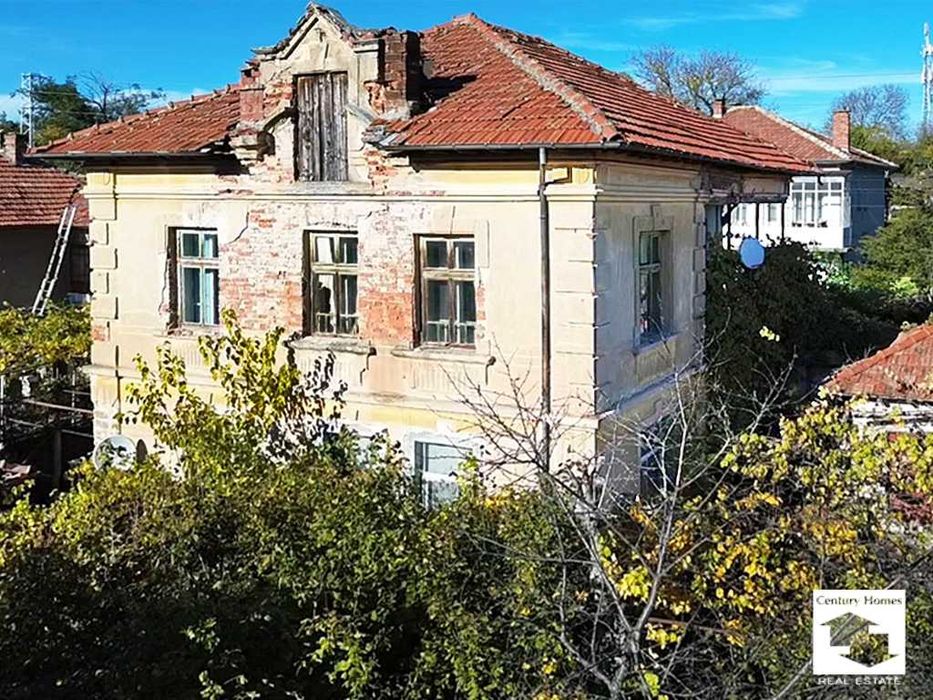 116245 Къща близнак с голям двор  в гр. Килифарево