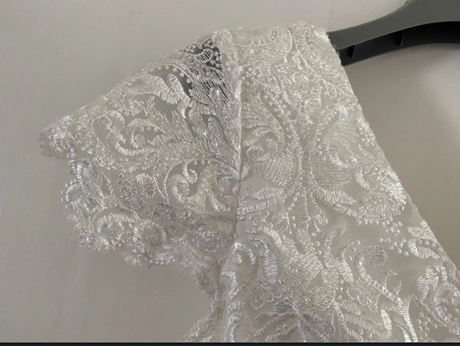 сватбена рокля Chi Chi London