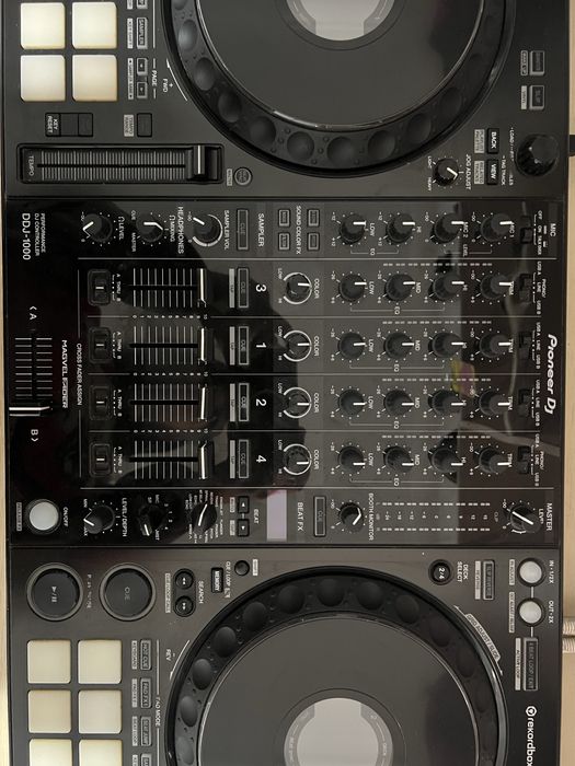 Pioneer DDJ1000 с Pioneer чанта