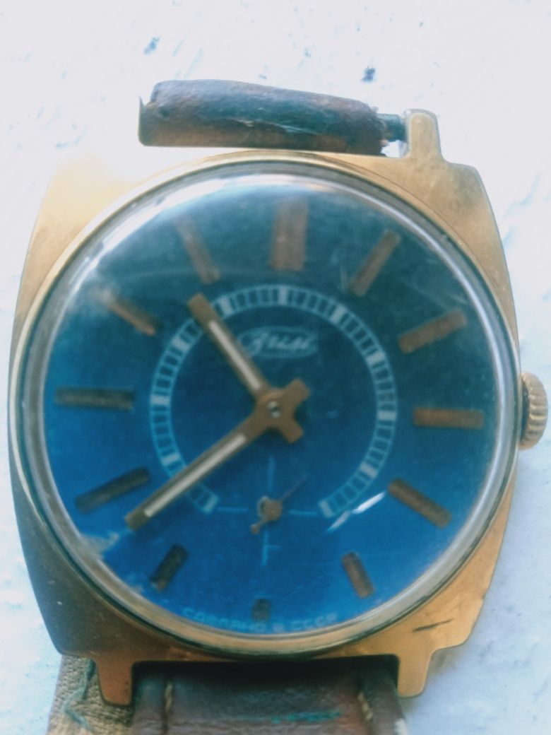 Часы  позолочный 1979 года