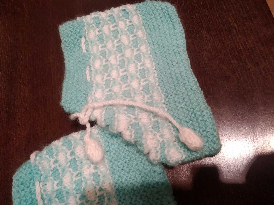 Плетено елече с терлички